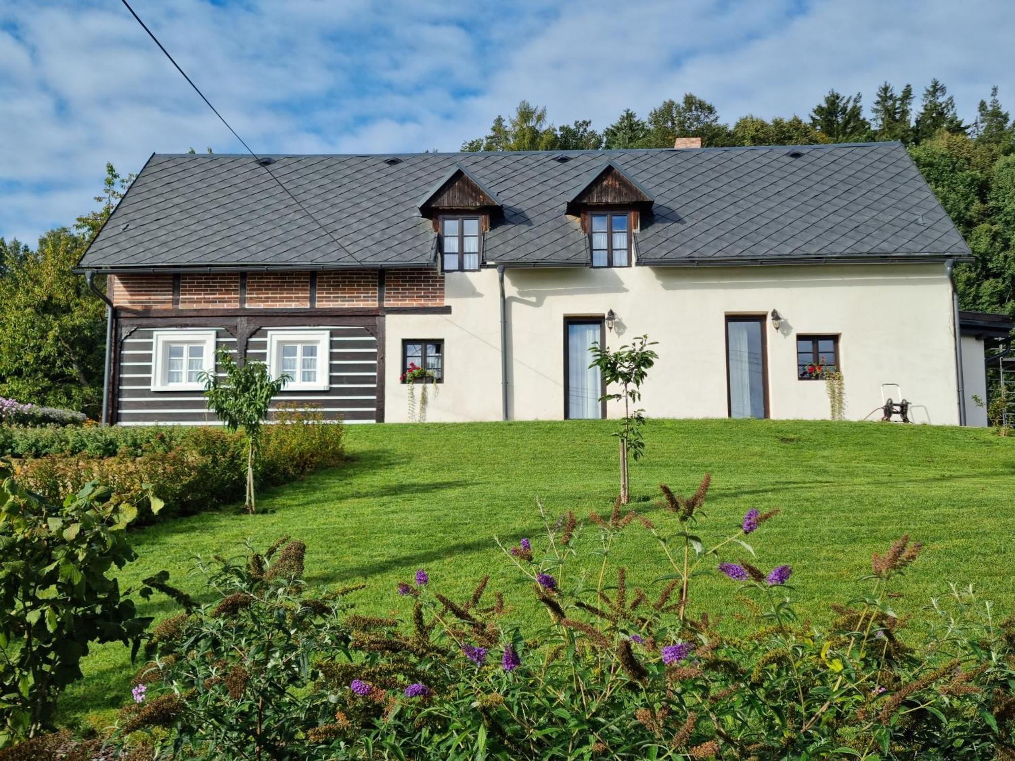 Luxusni Apartman S Krbem - Kunraticke Svycarsko Kunratice  ภายนอก รูปภาพ