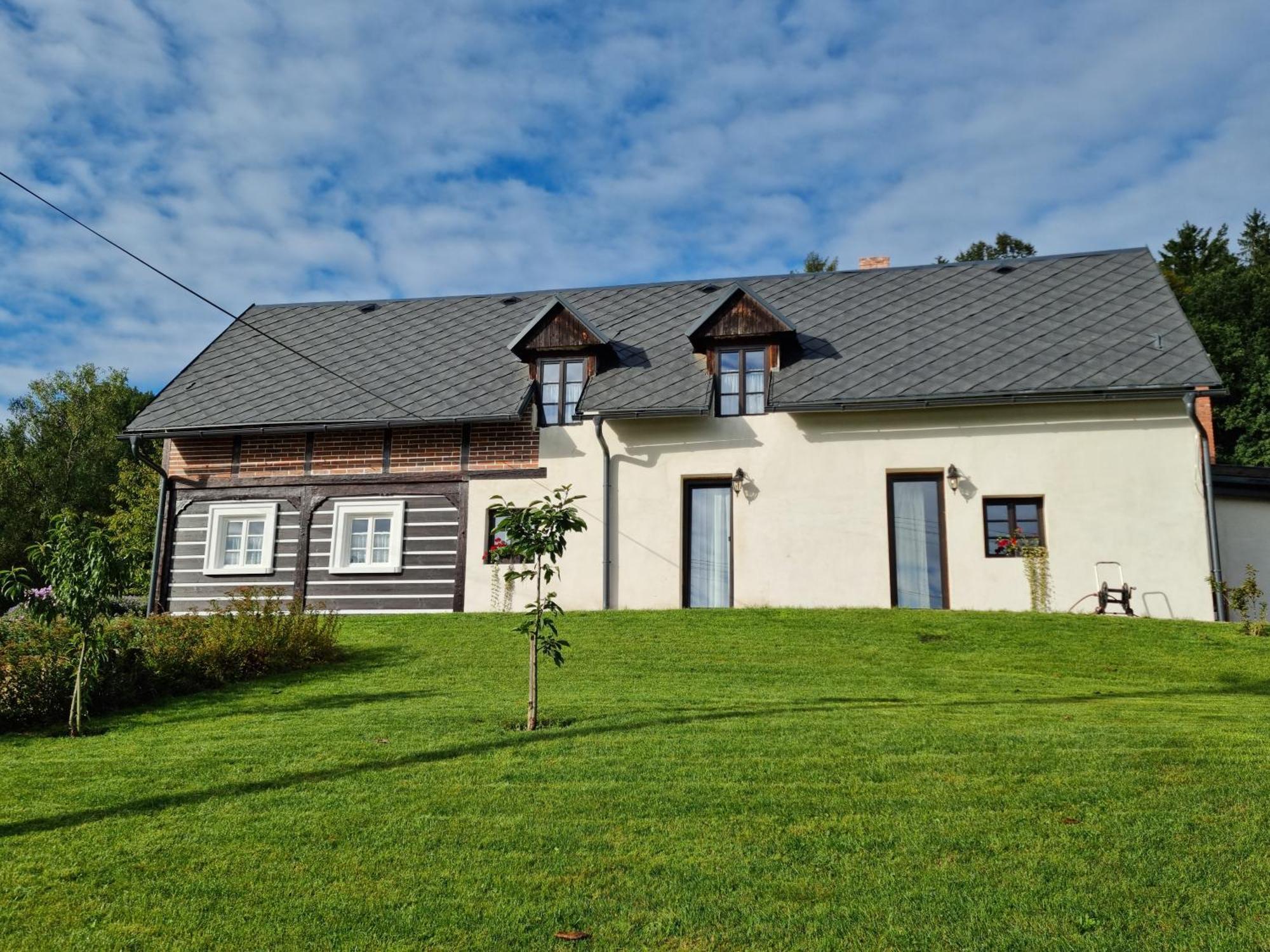 Luxusni Apartman S Krbem - Kunraticke Svycarsko Kunratice  ภายนอก รูปภาพ