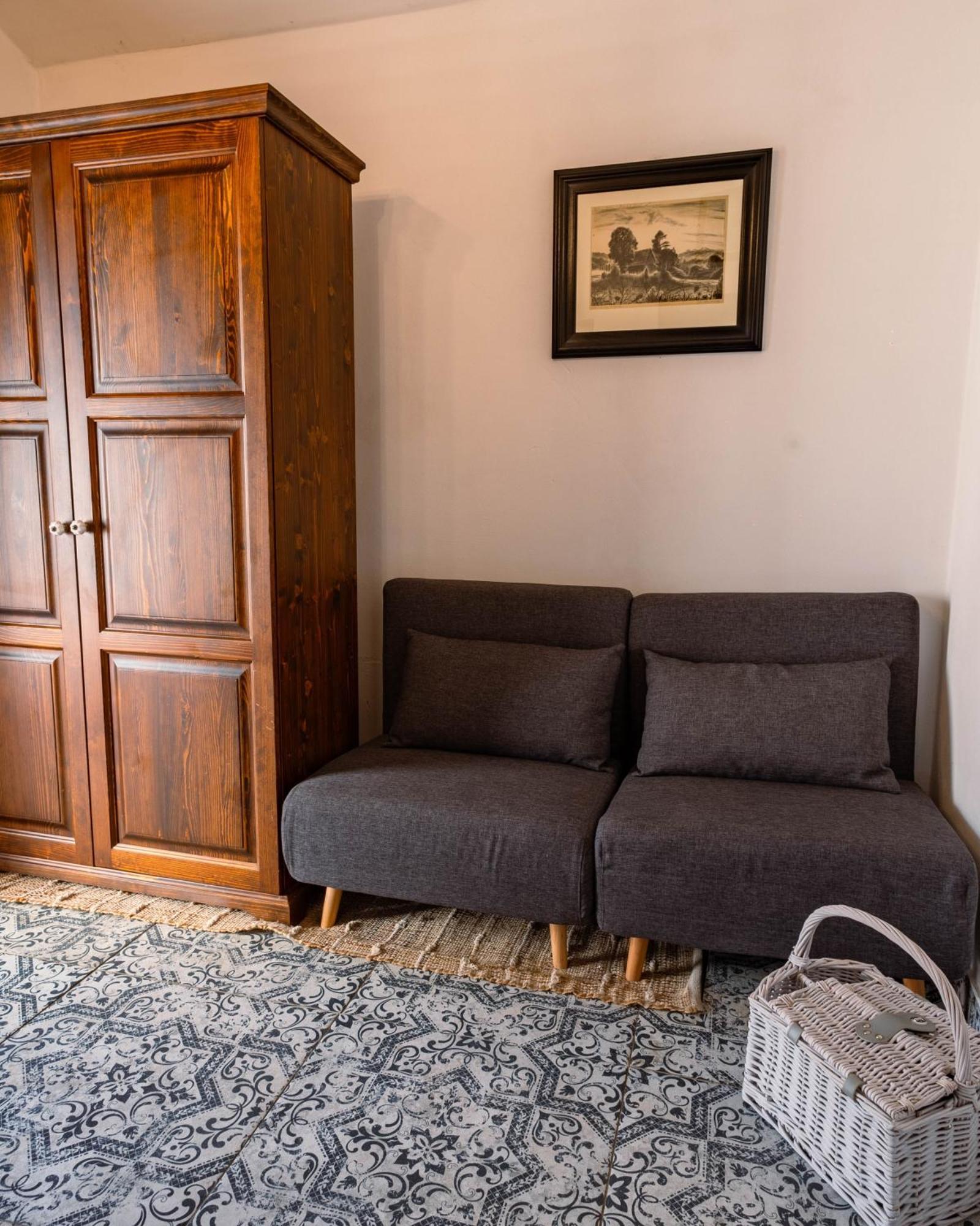 Luxusni Apartman S Krbem - Kunraticke Svycarsko Kunratice  ภายนอก รูปภาพ